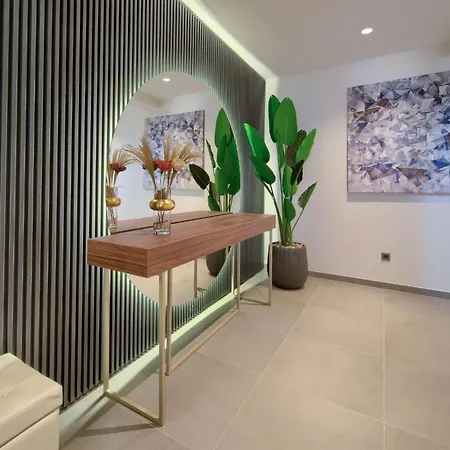 Holiday home Luxurioese Mit Pool Und Fantastischem Meerblick By Interhome *