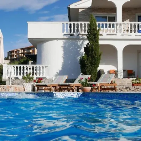 Luxurioese Mit Pool Und Fantastischem Meerblick By Interhome *