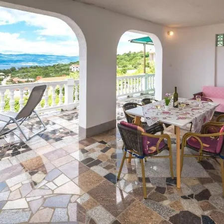 Luxurioese Mit Pool Und Fantastischem Meerblick By Interhome Casa de Férias Vrbnik (Primorje-Gorski Kotar)