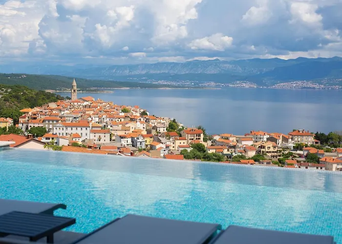 Luxurioese Mit Pool Und Fantastischem Meerblick By Interhome Casa vacanze