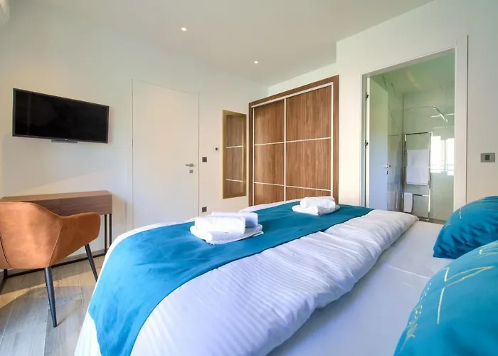 Luxurioese Mit Pool Und Fantastischem Meerblick By Interhome Holiday home