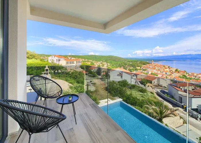 Luxurioese Mit Pool Und Fantastischem Meerblick By Interhome *