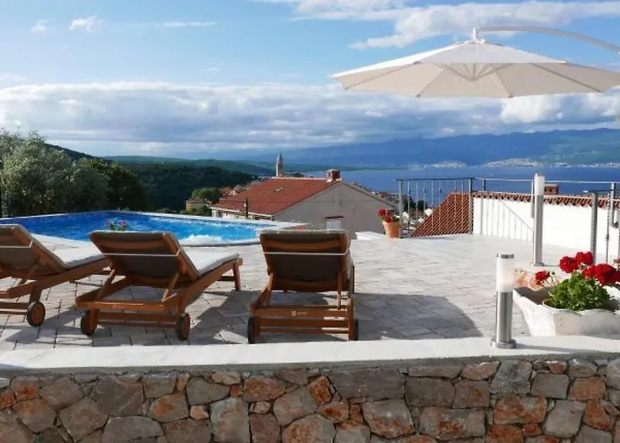 Luxurioese Mit Pool Und Fantastischem Meerblick By Interhome Casa vacanze Vrbnik (Primorje-Gorski Kotar)