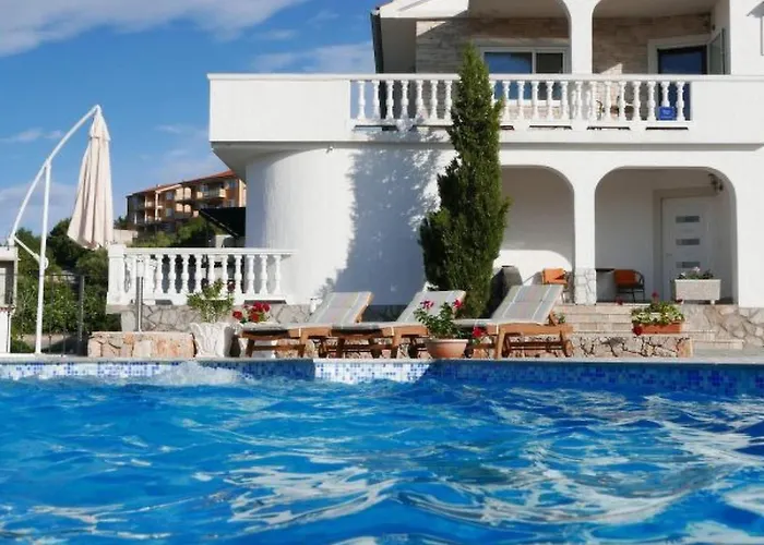 Luxurioese Mit Pool Und Fantastischem Meerblick By Interhome *