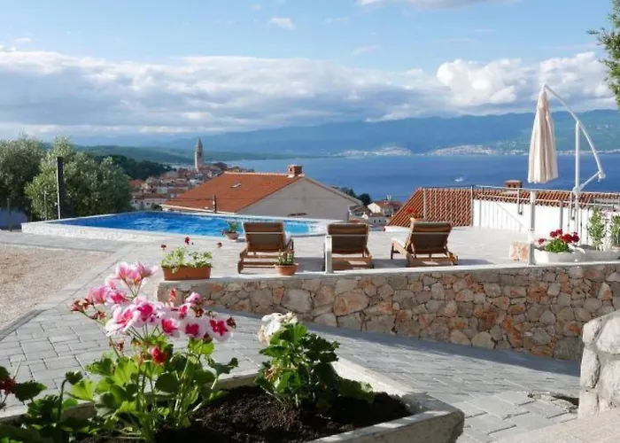 Luxurioese Mit Pool Und Fantastischem Meerblick By Interhome Casa vacanze *