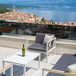 Luxurioese Mit Pool Und Fantastischem Meerblick By Interhome