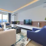 Luxurioese Mit Pool Und Fantastischem Meerblick By Interhome Prázdninový dům