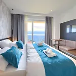 Nyaraló Luxurioese Mit Pool Und Fantastischem Meerblick By Interhome *