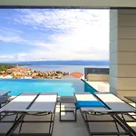 Luxurioese Mit Pool Und Fantastischem Meerblick By Interhome Prázdninový dům *