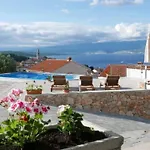 Luxurioese Mit Pool Und Fantastischem Meerblick By Interhome Prázdninový dům *