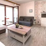 Luxurioese Mit Pool Und Fantastischem Meerblick By Interhome Prázdninový dům Vrbnik (Primorje-Gorski Kotar)