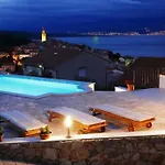 Prázdninový dům Luxurioese Mit Pool Und Fantastischem Meerblick By Interhome Vrbnik (Primorje-Gorski Kotar)
