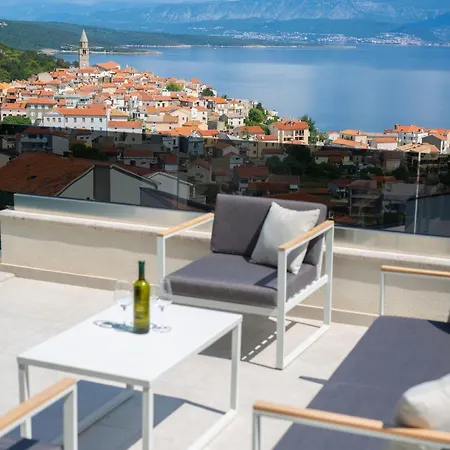 Luxurioese Mit Pool Und Fantastischem Meerblick By Interhome
