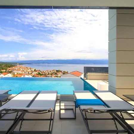 Luxurioese Mit Pool Und Fantastischem Meerblick By Interhome Σπίτι διακοπών *